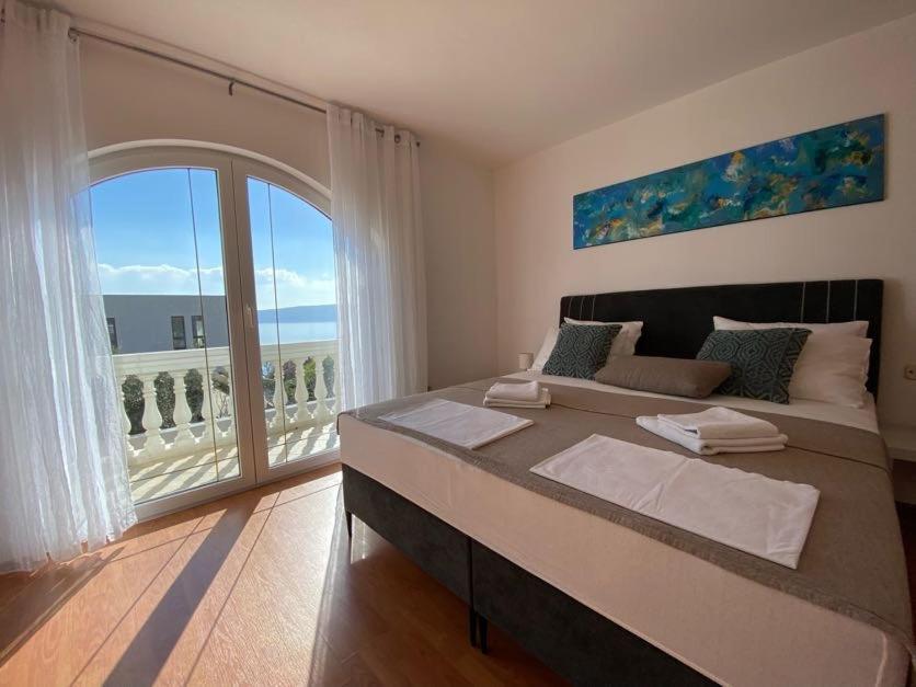 Mihaela - Ika Apartment *